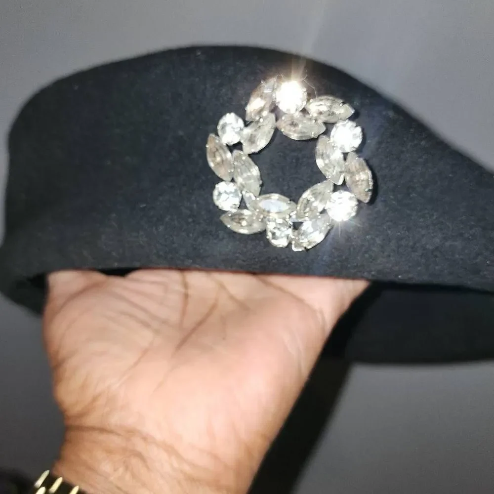 Liz Claiborne Vintage 100% Wool Beret